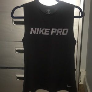 COPY - Nike intertwist muscle tank